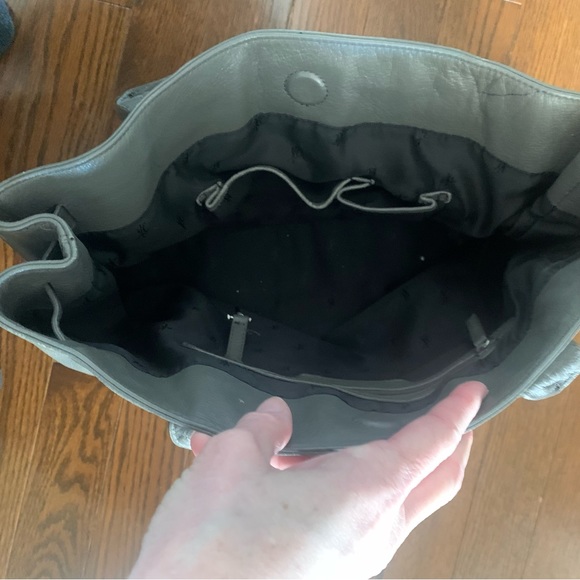 Grey Leather Kenneth Cole Oversized Shoulder Bag - Picture 6 of 10